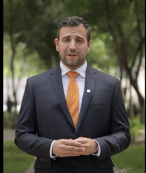 Poncho Danao el candidato con mayor preparación académica  y experiencia